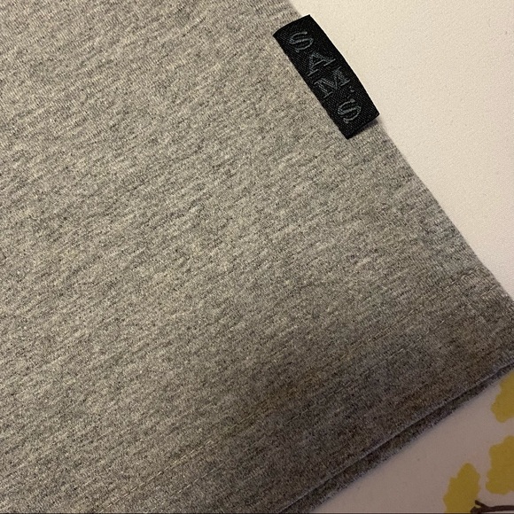 NWOT Men’s Graphic Logo T-Shirt - Picture 2 of 5